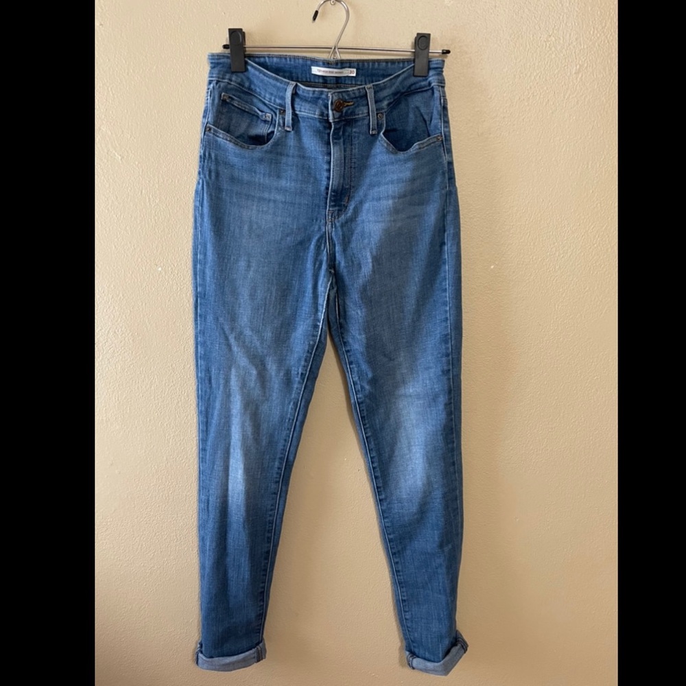 Levi skinny jeans